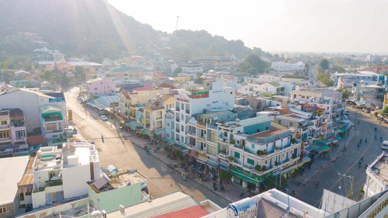 Hiep Hoa Hotel Chau Doc Dış mekan fotoğraf